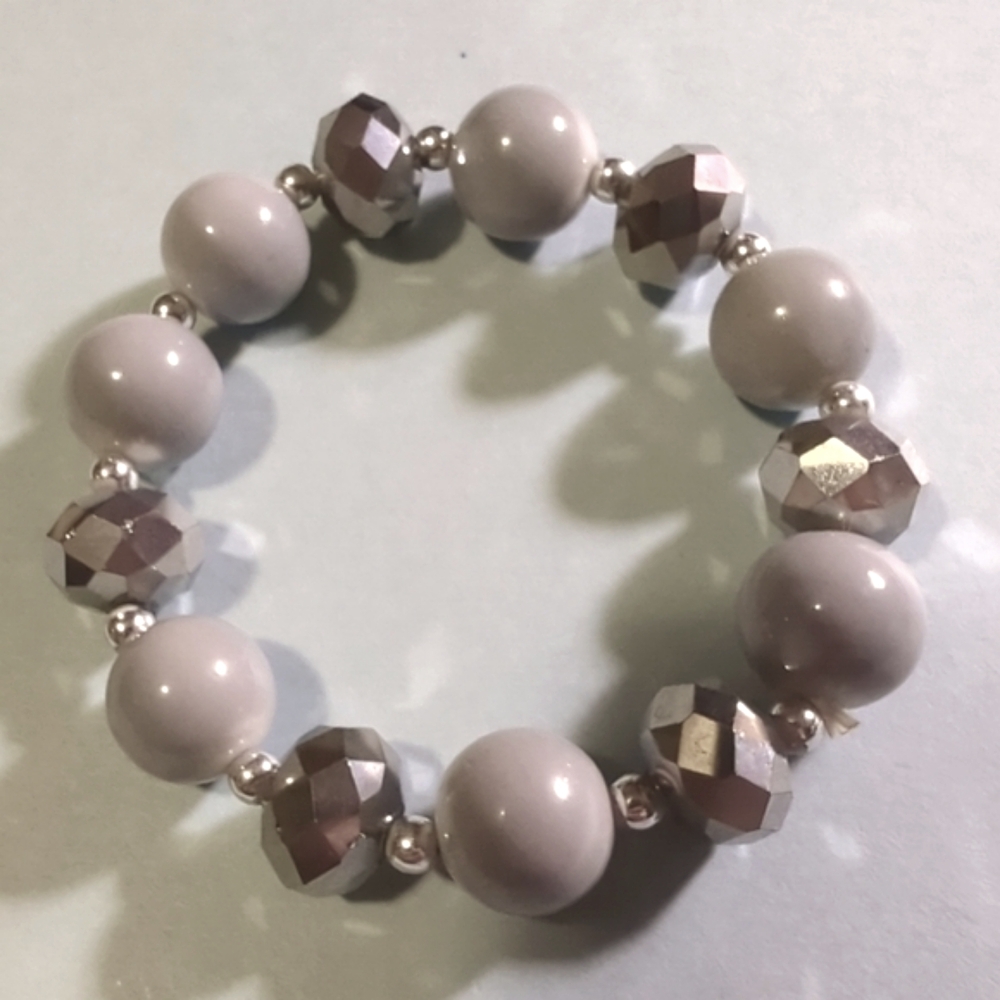 Bracelet Gray Glass Beads & Gray Crystals 6.5-7 inches Handmade  NWT